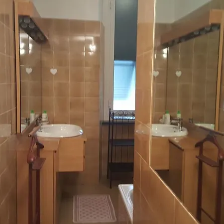 Casa Eugenio Montale Bed & Breakfast Genova